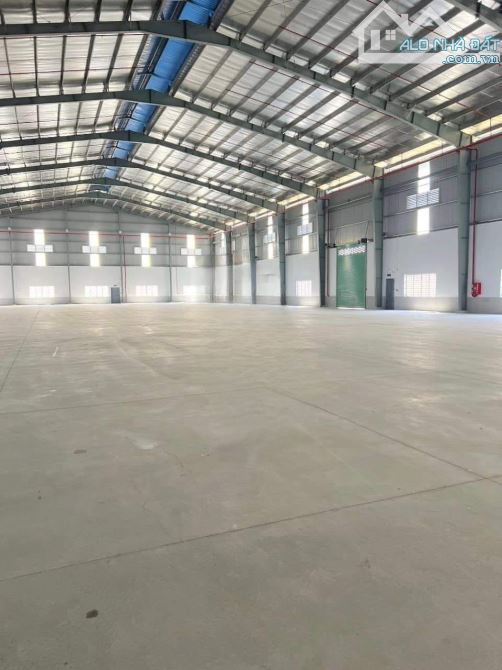 CHO THUÊ KHO XƯỞNG KCN TÂN TẠO,DT: 2.700M2, GIÁ: 260TR/THÁNG, BÌNH TÂN - 2