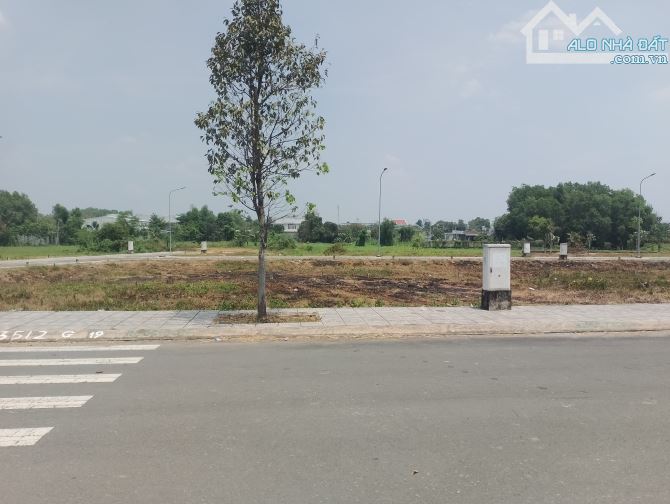 ĐẤT PHÂN LÔ XÃ TÂN THẠNH TÂY RỘNG 80M2 FULL THỔ CƯ SÔ RIÊNG ĐƯỜNG NHỰA GIÁ NGỢP BANK 1.25T - 2
