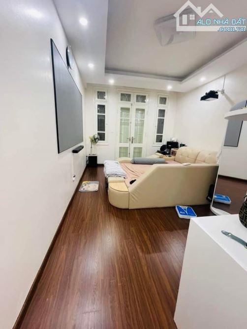 Gấp! Bán nhà mặt phố Đặng Thùy Trâm, Vỉa hè 3m, ô tô tránh đỗ, phân lô, 47m2 5T, 20.x tỷ - 2