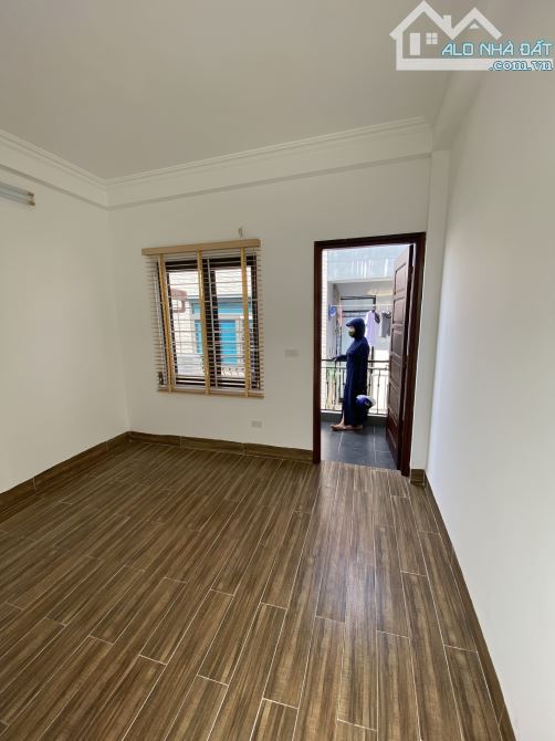 Bán Nhà Mặt Ngõ Đường Phạm Văn Đồng,  Dt 35m2, Ô Tô  Đậu Cửa,  Xây 5 Tầng,  Giá 4..6 Tỷ - 3
