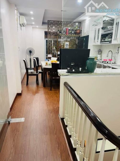 Gấp! Bán nhà mặt phố Đặng Thùy Trâm, Vỉa hè 3m, ô tô tránh đỗ, phân lô, 47m2 5T, 20.x tỷ - 3