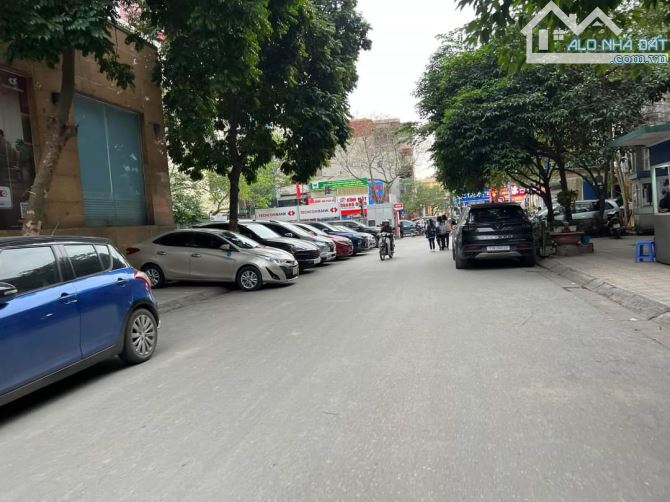 Bán Biệt Thự Đống Đa, Cực Hiếm, 102m2, 5 tầng, giá 26 tỷ