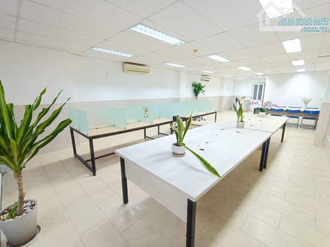 Cho Thuê Văn Phòng Đường Nguyễn Bá Tuyển, P12, Tân Bình. DT 80m2 Full nội thất - 16 triệu - 4