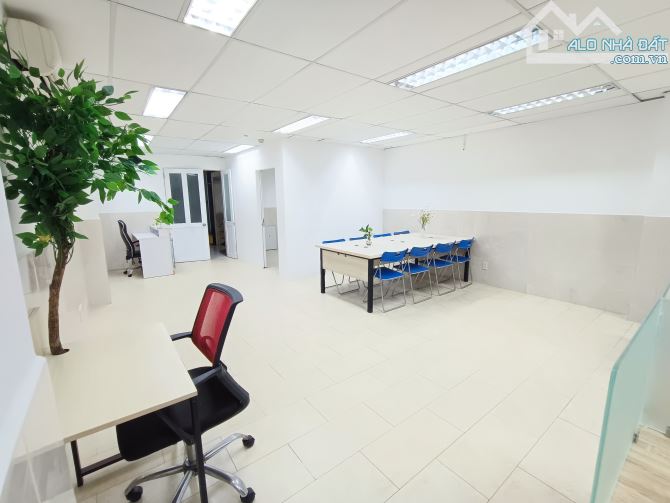 Cho Thuê Văn Phòng Đường Nguyễn Bá Tuyển, P12, Tân Bình. DT 80m2 Full nội thất - 16 triệu - 5