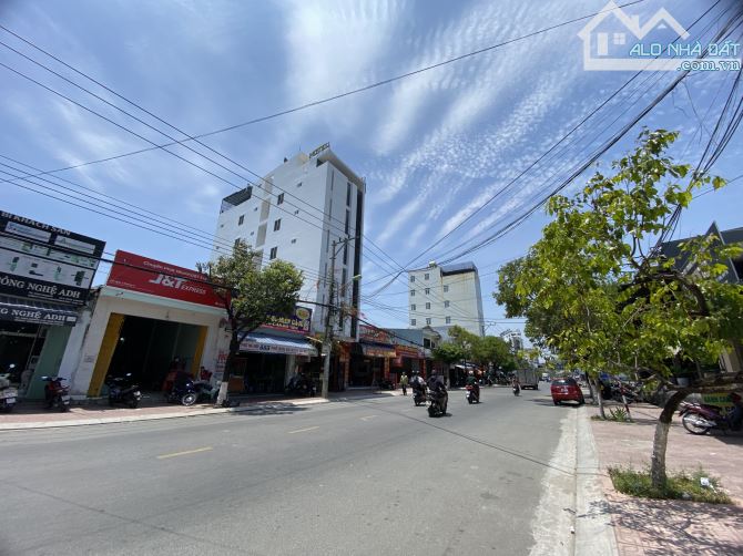 CHỦ cần Tiền nên bán Lỗ căn nhà MẶT TIỀN đường Điện Biên Phủ, phường Vĩnh Hoà , tp Nha - 2