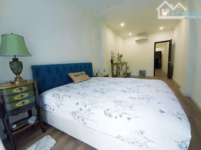 KIỀU NỮ 47m giá 7 tỷ tại chùa bộc đống đa.