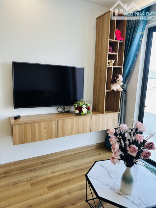 Cần bán gấp căn hộ 2PN riêng biệt tầng đẹp full nội thất cao cấp - 2