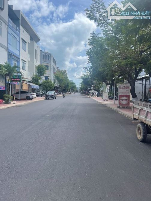 Bán lô đất 3 mặt tiền đường View Hồ sính thái Bình Hà đống đa trung tâm ẩm thực quy Nhơn - 3