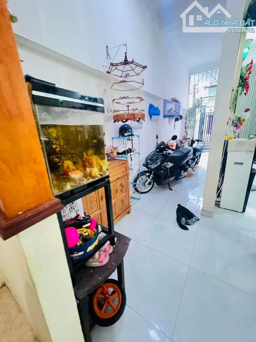 HOT GIẢM CỰC SÂU Nhà 2 Tầng ngay giữa trung tâm, Hẻm Võ Mười, Quy Nhơn , 84m2 , 3tyxx - 4