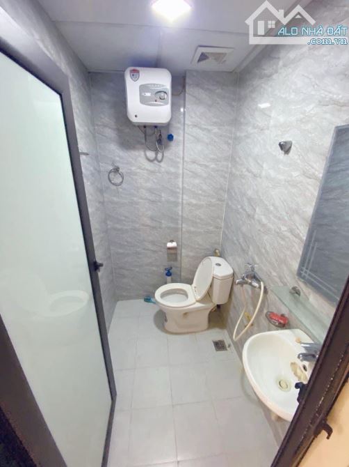 B.án nhà Trương Định 56m2 - từ tầng 2 đua 65m2-  5 tầng - mặt tiền 9.7m - g.iá 5.9 tỷ  Mô - 8
