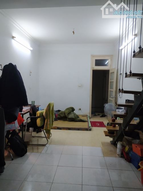 có 1 không 2 rẻ 45m giá 13.5 tại nguyễn viết xuân thanh xuân, ô tô đỗ cửa,