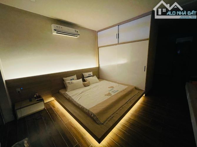 Nhà đẹp 4tầng mặt tiền Quang Trung vị trí đắc địa 84m2 ngang5m bán thương lượng