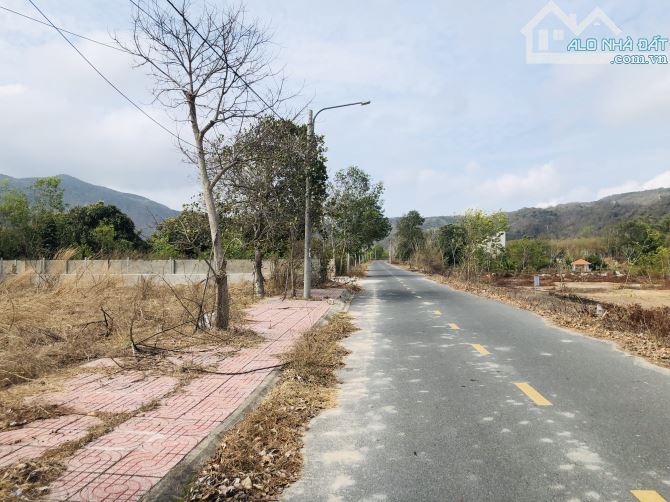 Xả Ngộp Long Mỹ-Cách Lan Rừng Resort 2km 272m2-100tc Giá 1,9ty - 1