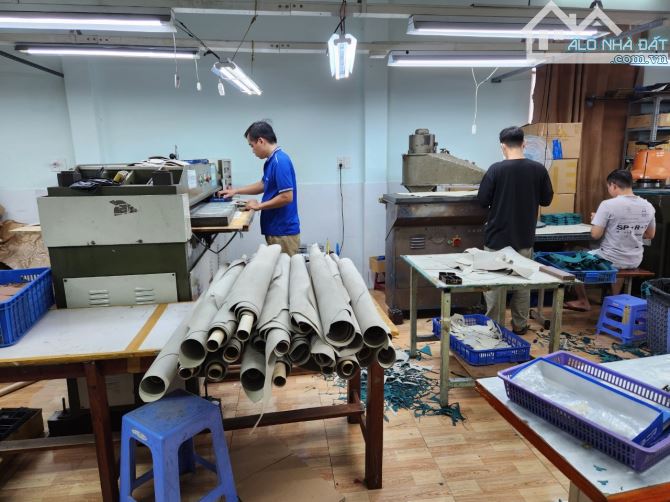 BÁN XƯỞNG MẶT TIỀN NGUYỄN THỊ ĐÀNH 300M2 THỔ CƯ, 2 TẦNG - GIÁ 9.2 TỶ. - 2