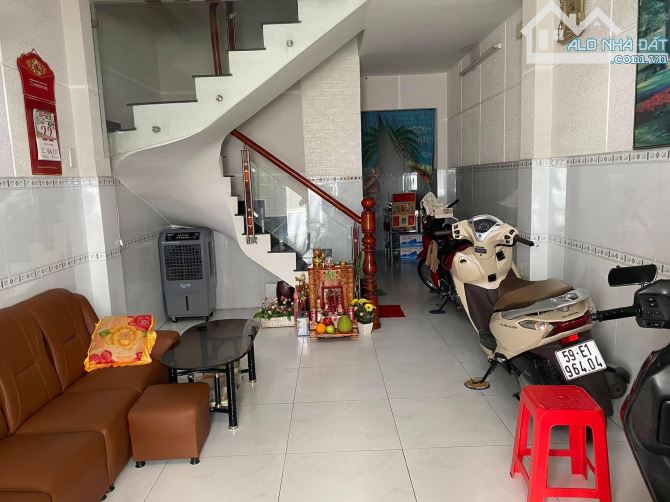 Chủ bán gấp nhà Quận 3, 4 tầng, hẻm xe hơi giá 10 tỷ 6 - 2