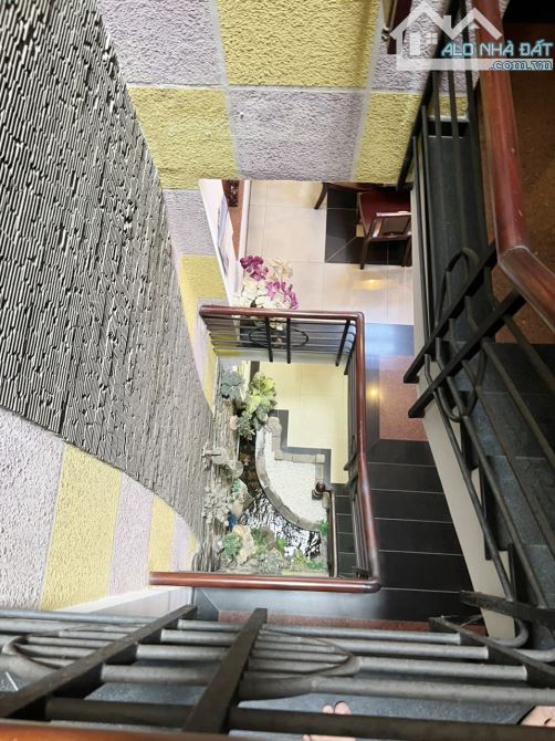 Bán nhà 5 Tầng , 1 Sẹc Đường  Nguyễn Công Hoan,P.7,Q.Phú Nhuận - 2