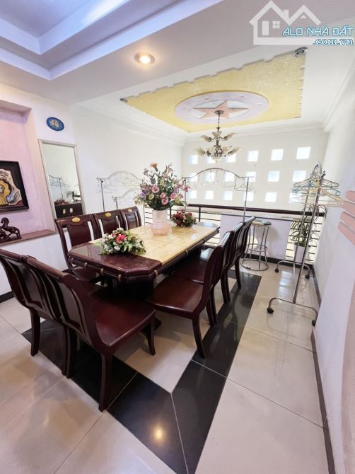 Bán nhà 5 Tầng , 1 Sẹc Đường  Nguyễn Công Hoan,P.7,Q.Phú Nhuận - 4
