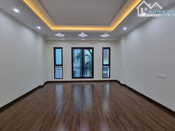 Bán gấp nhà phố TRẦN QUỐC HOÀN, CẦU GIẤY, 55m2, 5 tầng, Mt 4.2m, Kinh Doanh,  14 tỷ - 5