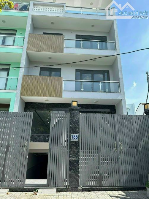 Cho thuê Tòa Nhà Hầm+ 3 lầu, mặt tiền Nguyễn Hoàng. dt 7x20m. có thang máy. nhà đẹp. 60tr/