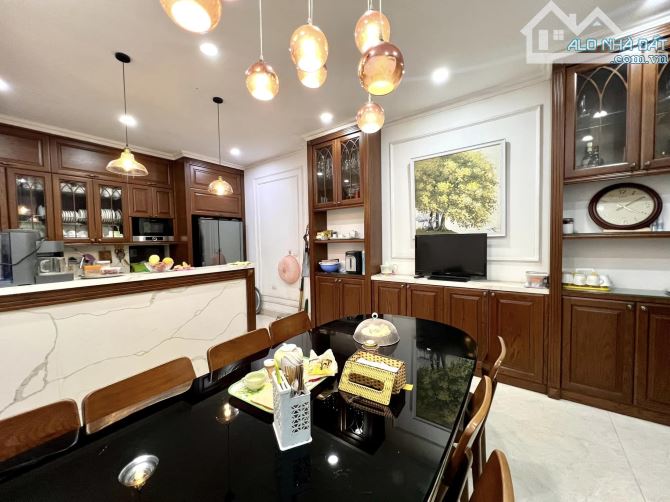 Siêu phẩm VIP Liễu Giai 75m2x6 tầng thang máy ôtô tránh, hè rộng, văn phòng 23 tỷ