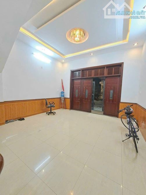 Cho thuê nhà 3 tầng An Nhơn 7, 4PN có điều hoà, gần khu du lịch Phạm Văn Đồng, 15tr/ th - 7