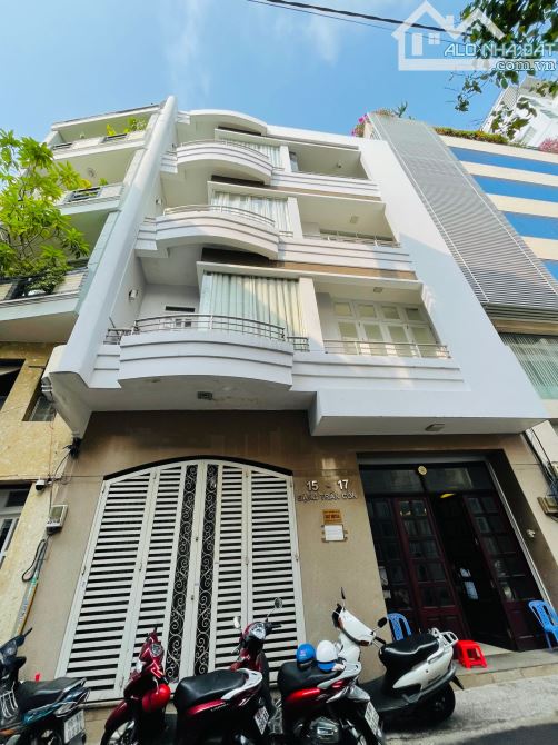 Đi Mỹ bán nhà mặt tiền Trần Nhân Tôn, Quận 10, 7.5x24m, 4 tầng, CN: 185m2, giá bán:38 tỷ