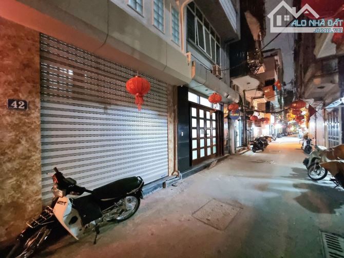 Bán Nhà Trường Chinh, Dân Xây, Thông Kinh Doanh, Lô Góc, Ô Tô, DT45m2- 5T- MT4m- Chỉ 10 tỷ
