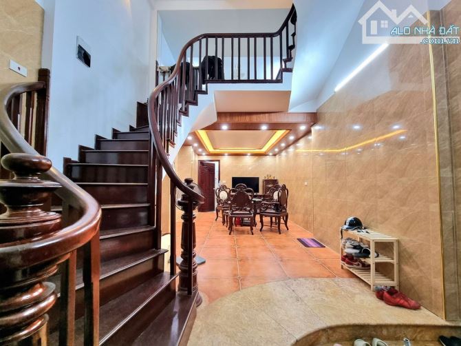 Bán Nhà Trường Chinh, Dân Xây, Thông Kinh Doanh, Lô Góc, Ô Tô, DT45m2- 5T- MT4m- Chỉ 10 tỷ - 1