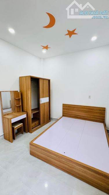 Nhà 1 Lầu Đẹp - Tặng nội thất . Giá 1Tỷ550 Bớt Lộc . Ngay Ngã Ba Tân Kim . Sổ Hồng Riêng - 2
