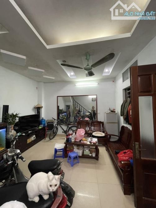 bán nhà đẹp,giá rẻ,TT Đống Đa, Thịnh Quang, gần Ngã 4 Sở, Vĩnh Hồ, Láng  Giá : 13,8 tỷ - 4