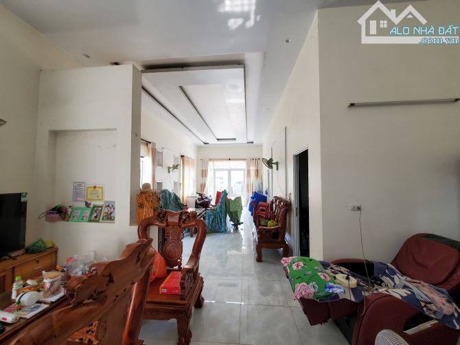 Bán Đất Kèm Nhà Hơn 1000m² hai mặt tiền đường Võ Văn Kiệt, phường 1 Trà Vinh Hàng Hiếm - 4