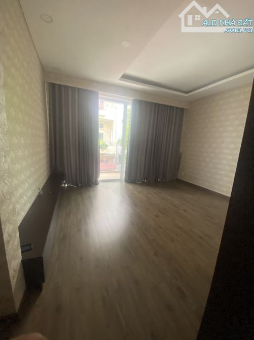 Nhà Hẻm 10m Nguyễn Kiệm P3 GV - 5*20m 1 trệt 1 lầu Sân Thượng Có Sẵn Nội Thất - 9