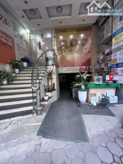 Bán tòa nhà văn phòng mặt phố trung tâm quận Thanh Xuân 120m2 x 8 tầng - 1