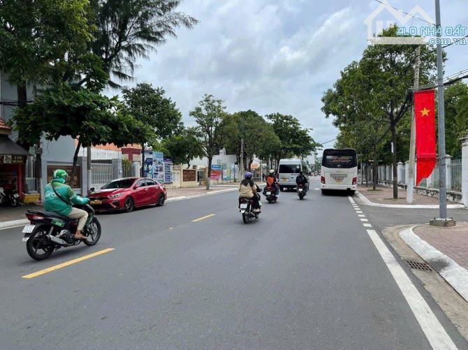 BÁN ĐẤT MẶT TIỀN XÔ VIẾT NGHỆ TĨNH P. THẮNG TAM TP. VT 314m giá 27tỷ còn TL
