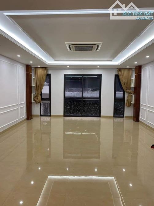 Bán nhà Tôn Đức Thắng Đống Đa 49.8m2x6T mặt tiền 6m ô tô tránh nhau thoải mái - 1