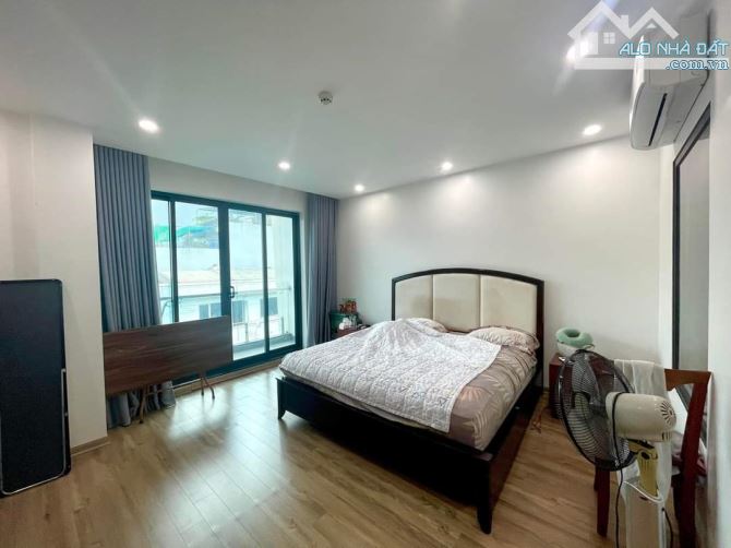 Bán Nhà MP Đội Cấn, 126m2, 5 tầng thang máy, Kinh Doanh, Lô Góc, giá 33 tỷ - 4