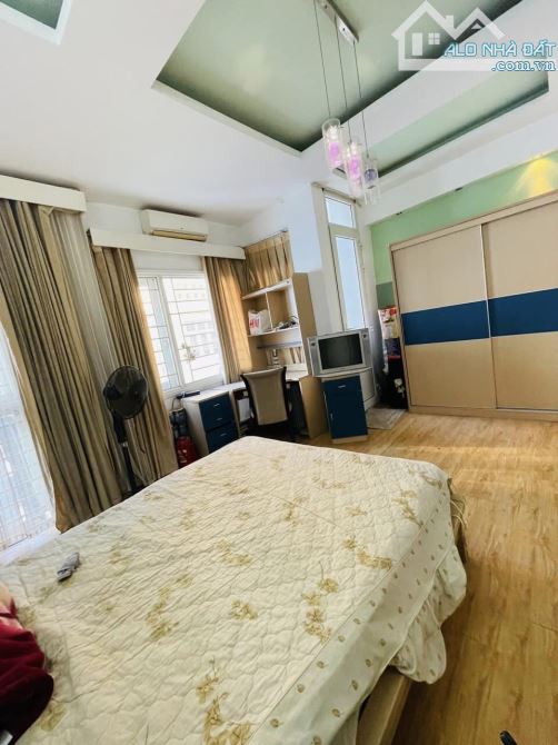 Cực phẩm Nguyên Hồng 68m² 5 tầng giá 22 tỷ tiện nghi cao cấp không mua tiếc cả đời - 8