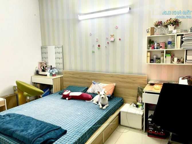 Bán Căn hộ Harmona, 2 PN ,2WC , 75m2 ,Full Nội Thất , Sổ Hồng Riêng , Giá 4 Tỷ - 1