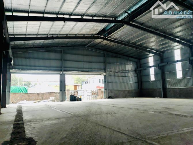 Cho thuê 1600m2 xưởng + 200m2 sân giá 45k/m2 gần kcn nguyên khê - 1