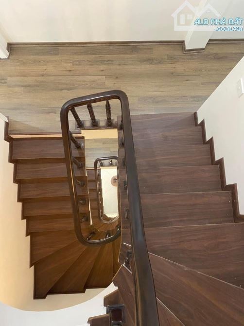 Bán nhà ngõ 175 Lạc Long Quân, nhà mới , ngõ thoáng , ô tô đỗ cửa vào nhà 37m2 5 T 6,x tỷ - 1