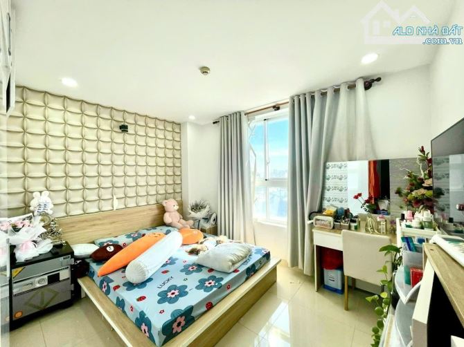 Bán Căn hộ Harmona, 2 PN ,2WC , 75m2 ,Full Nội Thất , Sổ Hồng Riêng , Giá 4 Tỷ - 2