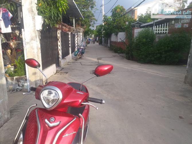 GIẢM 500TR, BÁN DÃY NHÀ TRỌ Đ.VƯỜN LÀI, AN PHÚ ĐÔNG/Q12, HẺM 5M, SÁTGÒ VẤP, GIÁ 8TỶ, 130M2 - 2