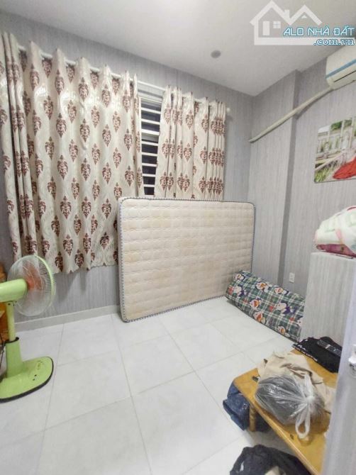 DUY NHẤT 1 CĂN - 80m2 - 4 TẦNG BTCT - Phường 5 Quận 8 - Chỉ 5 Đ.Ồ.N.G CHẴN. - 2