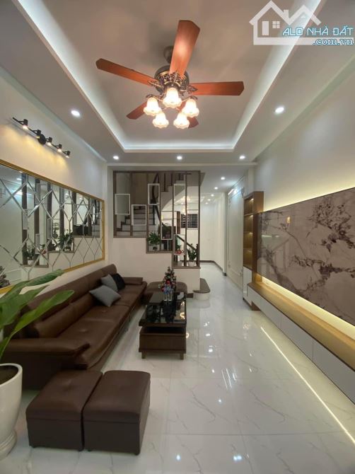 Bán nhà ngõ 175 Lạc Long Quân, nhà mới , ngõ thoáng , ô tô đỗ cửa vào nhà 37m2 5 T 6,x tỷ - 2