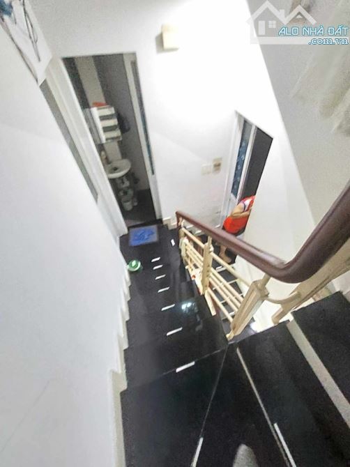 DUY NHẤT 1 CĂN - 80m2 - 4 TẦNG BTCT - Phường 5 Quận 8 - Chỉ 5 Đ.Ồ.N.G CHẴN. - 3