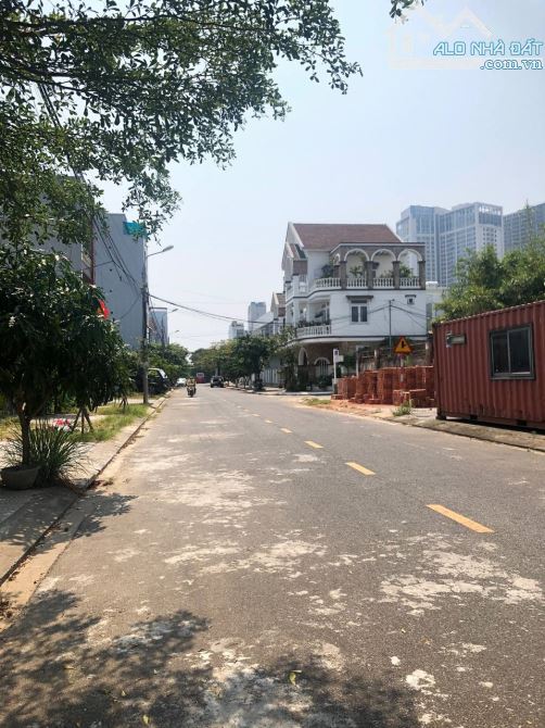 Cần bán lô đất đường Ngô Quang Huy gần Hồ NGHINH , Phước Mỹ , Sơn Trà