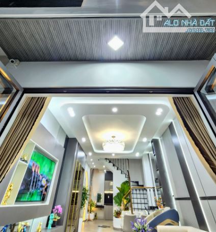 BÁN NHÀ 4 TẦNG 2 MẶT KIỆT TT HẢI CHÂU - FULL NỘI THẤT CAO CẤP - ZÁ SIÊU TỐT