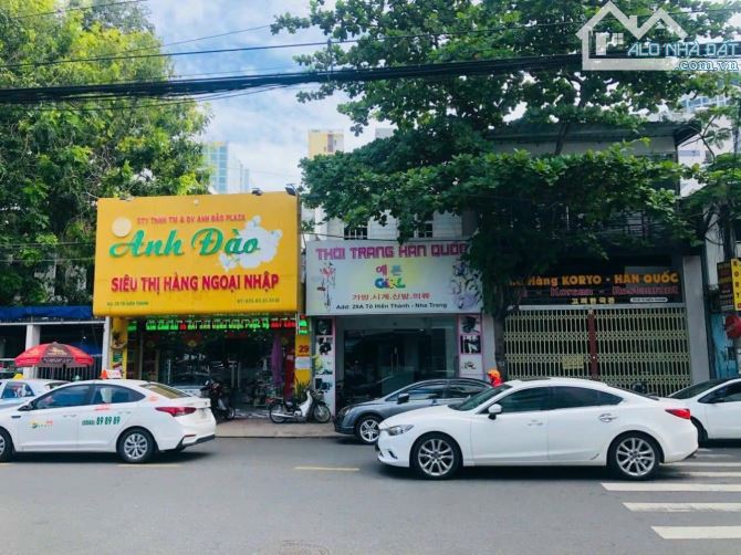 Cần bán nhà 3 tầng mặt tiền đường Tô Hiến Thành Nha Trang