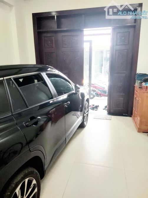 Ôtô 7C ngủ Nhà 5T có Thang máy hẻm 496 Dương Quảng Hàm F6 nhỉnh 8tỷ TL - 1