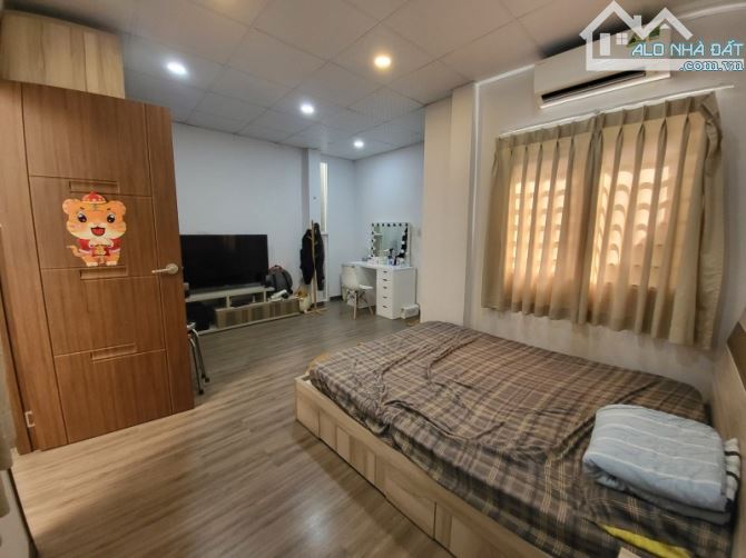 SÁT QUẬN 1 - NHÀ 97M2 - DÒNG TIỀN 40TR/THÁNG - BAO ĐẦU TƯ - CHỈ 7 T.Ỷ HƠN. - 3